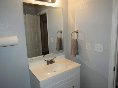 624 Augusta St, Hampton, VA 23669 photo 5