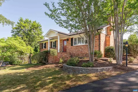 8005 Washington Ct, Charlottesville, VA 22911