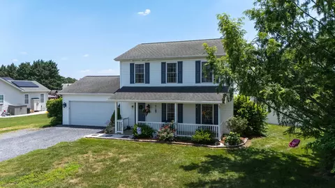 Exterior - 2185 Cloverleaf Ln, Dayton, VA 22821 photo 16 of 21