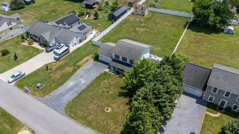 View/Area - 2185 Cloverleaf Ln, Dayton, VA 22821 photo 5 of 13