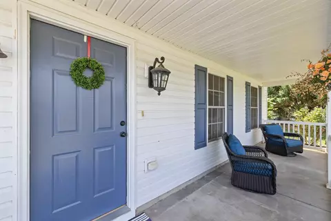 Exterior - 2185 Cloverleaf Ln, Dayton, VA 22821 photo 4 of 21