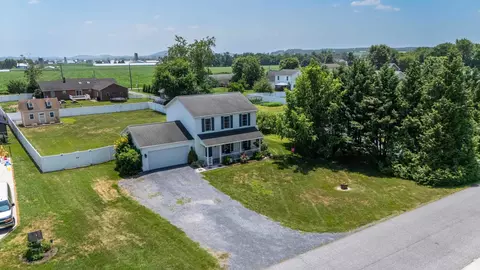 View/Area - 2185 Cloverleaf Ln, Dayton, VA 22821 photo 1 of 13