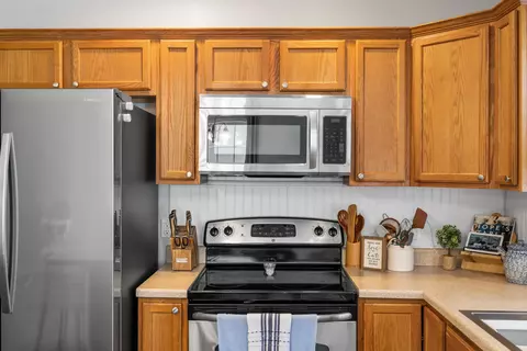 Kitchen - 2185 Cloverleaf Ln, Dayton, VA 22821 photo 7 of 10