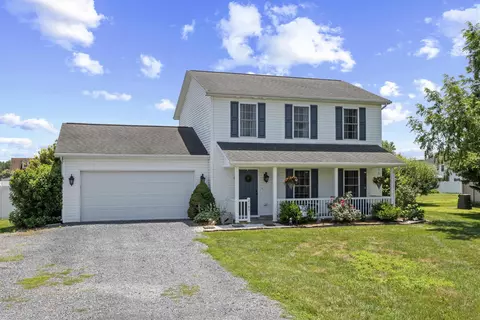 Exterior - 2185 Cloverleaf Ln, Dayton, VA 22821 photo 2 of 21