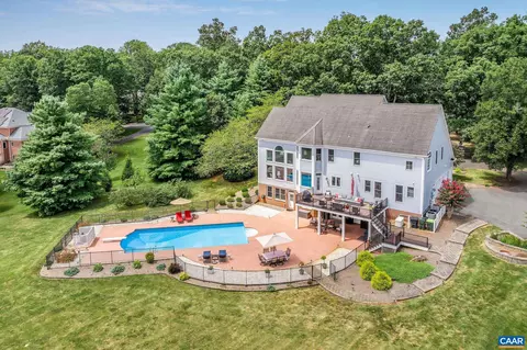 4110 Redwood Ln, Earlysville, VA 22936