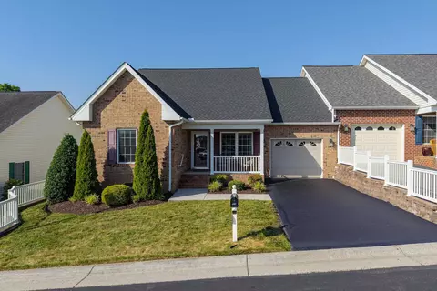 513 Hickory Grove Cir, Harrisonburg, VA 22801