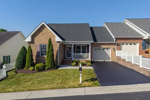 513 Hickory Grove Cir, Harrisonburg, VA 22801