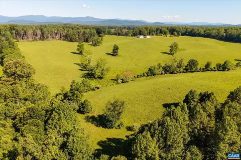 551 Old Homeplace Ln, Reva, VA 22735