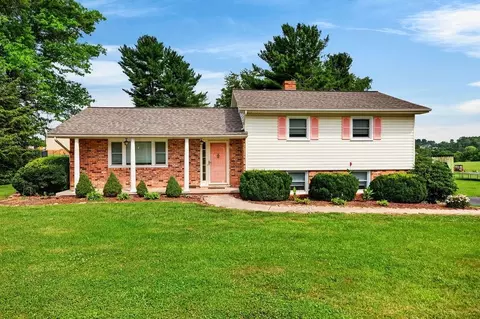 960 Cattle Scales Rd, Waynesboro, VA 22980