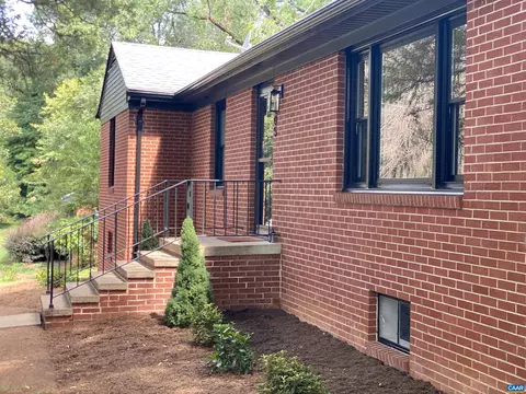 2305 Wayne Ave, Charlottesville, VA 22901