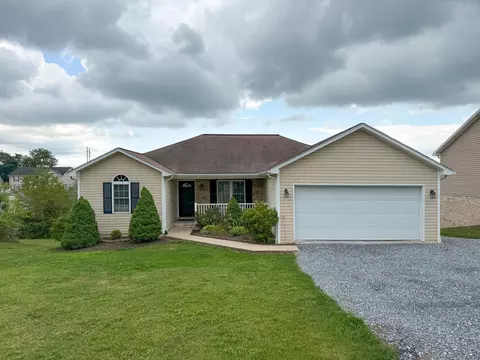 121 Sugar Mill Ln, Weyers Cave, VA 24486