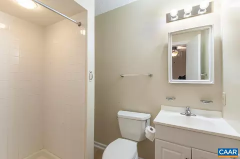 Bath - 56 Riverside Dr, Palmyra, VA 22963 photo 1 of 3