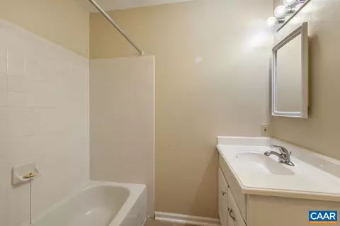 Bath - 56 Riverside Dr, Palmyra, VA 22963 photo 2 of 3