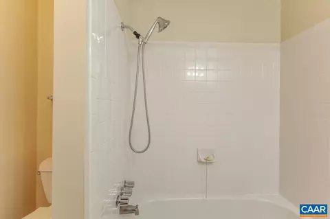 Bath - 56 Riverside Dr, Palmyra, VA 22963 photo 3 of 3