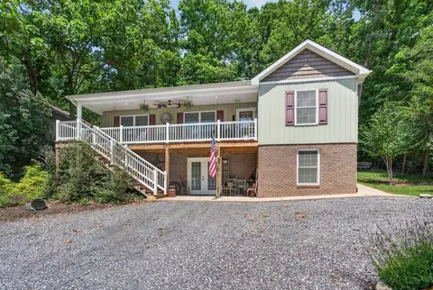 5215 Trevino Dr, Mcgaheysville, VA 22840