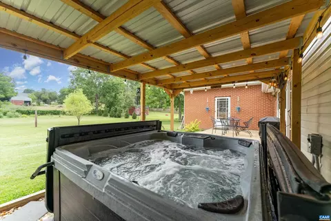 Exterior - 210 Draft Ave, Stuarts Draft, VA 24477 photo 6 of 14