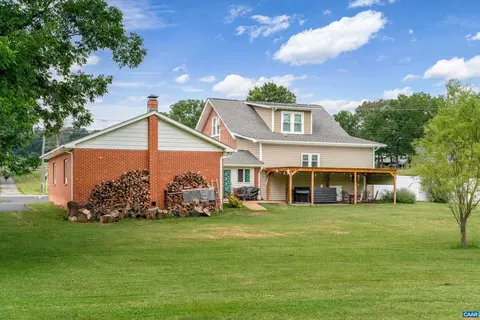 Exterior - 210 Draft Ave, Stuarts Draft, VA 24477 photo 5 of 14