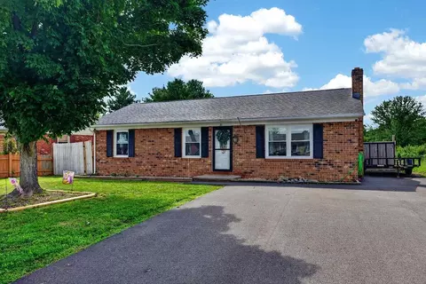 21 Eastgate Dr, Verona, VA 24482