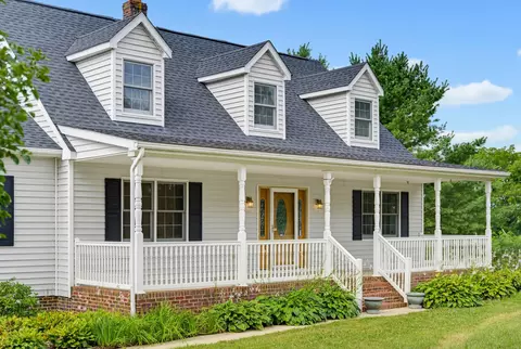 2117 Barterbrook Rd, Staunton, VA 24401