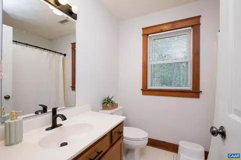 Bath - 45 Amethyst Rd, Palmyra, VA 22963 photo 3 of 3