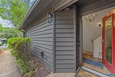 Entry Way - 101 Blithe Ct, Charlottesville, VA 22901 photo 1 of 3