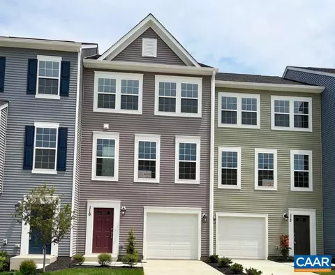 116 Oakshire Ct, Waynesboro, VA 22980