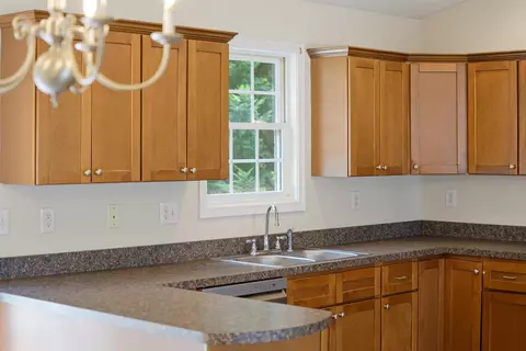 Kitchen - 85 Lofty Cir, Stuarts Draft, VA 24477 photo 3 of 4
