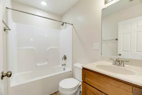 Bath - 85 Lofty Cir, Stuarts Draft, VA 24477 photo 2 of 3