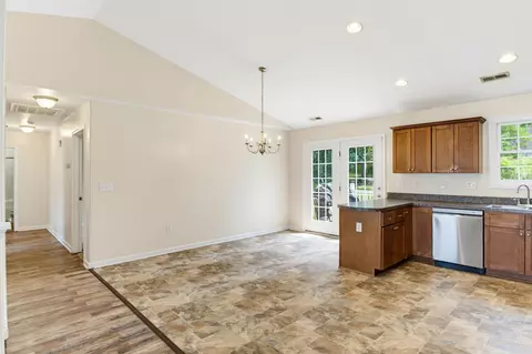 Entry Way - 85 Lofty Cir, Stuarts Draft, VA 24477 photo 3 of 4