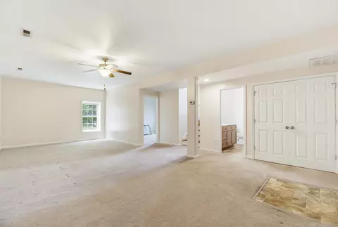Living - 85 Lofty Cir, Stuarts Draft, VA 24477 photo 3 of 4