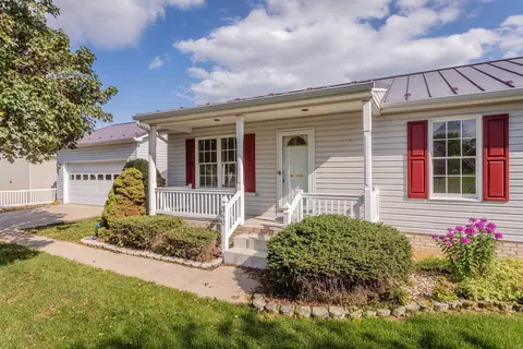360 Stoneleigh Dr, Harrisonburg, VA 22801