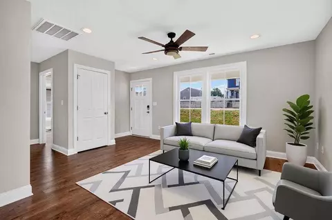 588 N Delphine Ave N, Waynesboro, VA 22980
