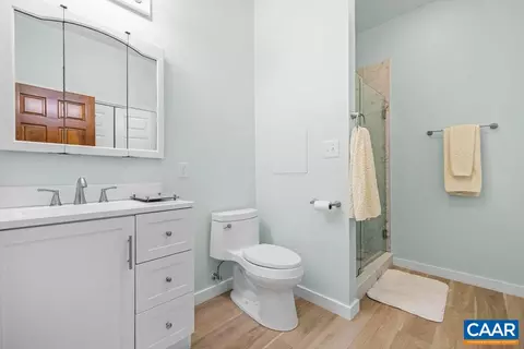 Bath - 21 Clark Ct, Palmyra, VA 22963 photo 6 of 7