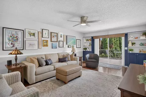 Living - 103 Willow Dr, Dayton, VA 22821 photo 2 of 4