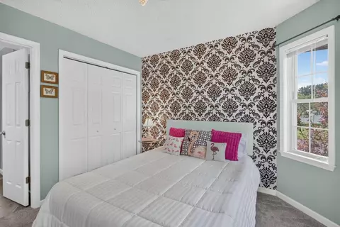 Bedroom - 103 Willow Dr, Dayton, VA 22821 photo 4 of 9