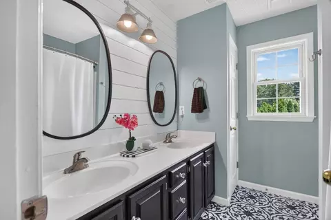 Bath - 103 Willow Dr, Dayton, VA 22821 photo 5 of 7