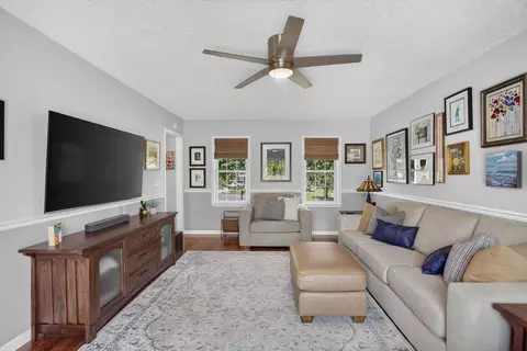 Living - 103 Willow Dr, Dayton, VA 22821 photo 4 of 4