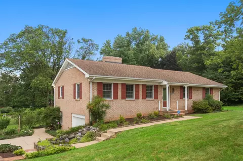 206 Belmont Dr, Harrisonburg, VA 22801
