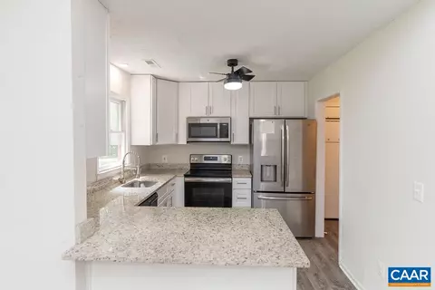 Kitchen - 29 Monish Dr, Palmyra, VA 22963 photo 2 of 4