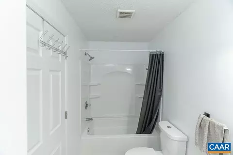 Bath - 29 Monish Dr, Palmyra, VA 22963 photo 4 of 4