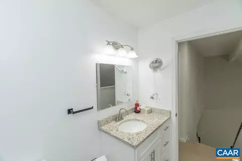 Bath - 29 Monish Dr, Palmyra, VA 22963 photo 3 of 4