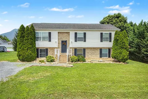 9417 Millet Cir, Mcgaheysville, VA 22840