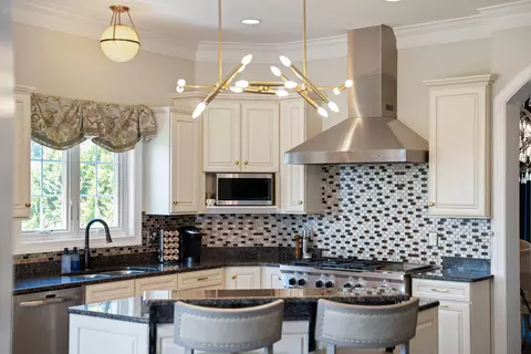 Kitchen - 2420 Village Dr, Waynesboro, VA 22980 photo 3 of 7