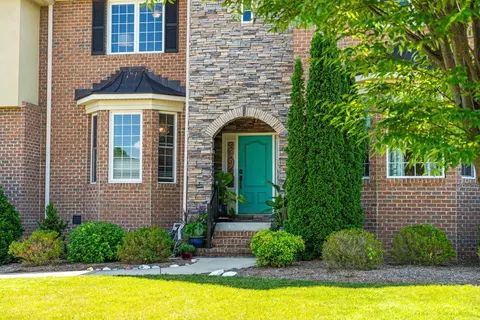 Exterior - 2420 Village Dr, Waynesboro, VA 22980 photo 4 of 14