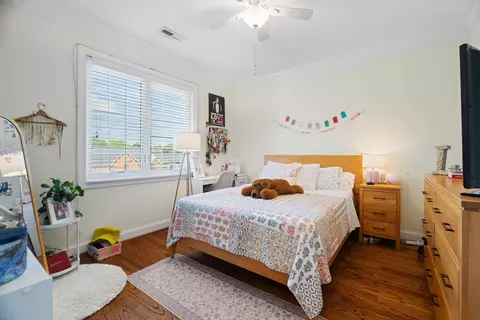 Bedroom - 2420 Village Dr, Waynesboro, VA 22980 photo 5 of 9