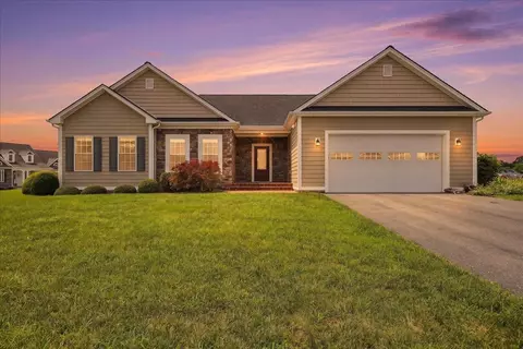 600 Skyrock Ct, Mcgaheysville, VA 22840