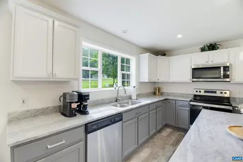 Kitchen - 64 Pine Rd, Louisa, VA 23093 photo 3 of 7