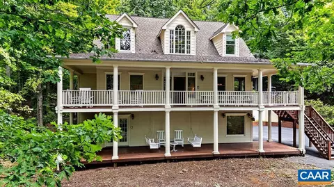 118 Stoney Crk W, Nellysford, VA 22958