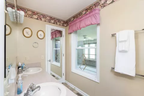 Bath - 1802 N River Rd, Mount Solon, VA 22843 photo 1 of 3