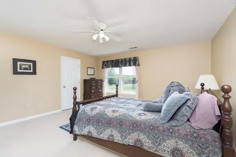 Bedroom - 1802 N River Rd, Mount Solon, VA 22843 photo 6 of 7